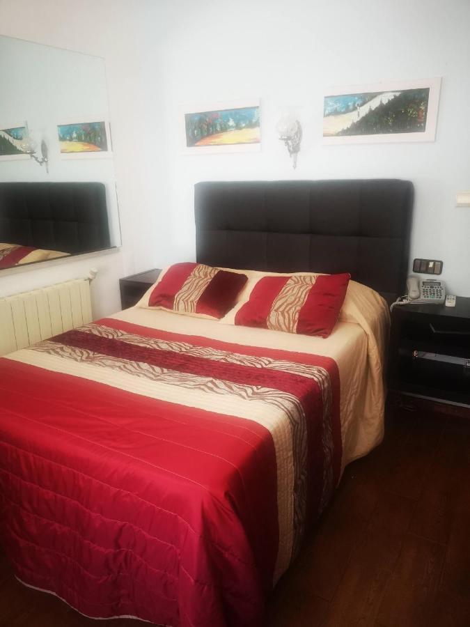 Hotel 4 Estacoes Chaves Esterno foto