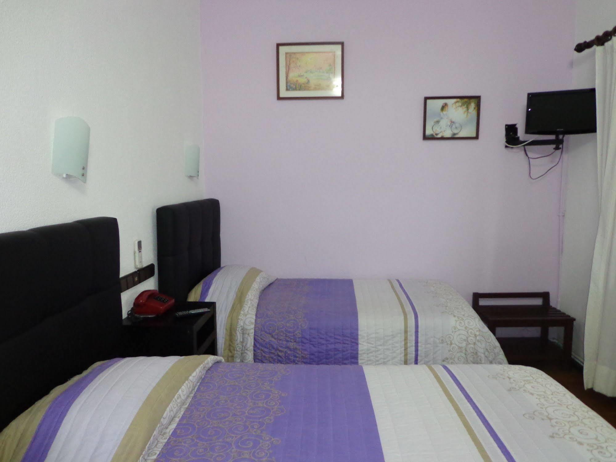 Hotel 4 Estacoes Chaves Esterno foto