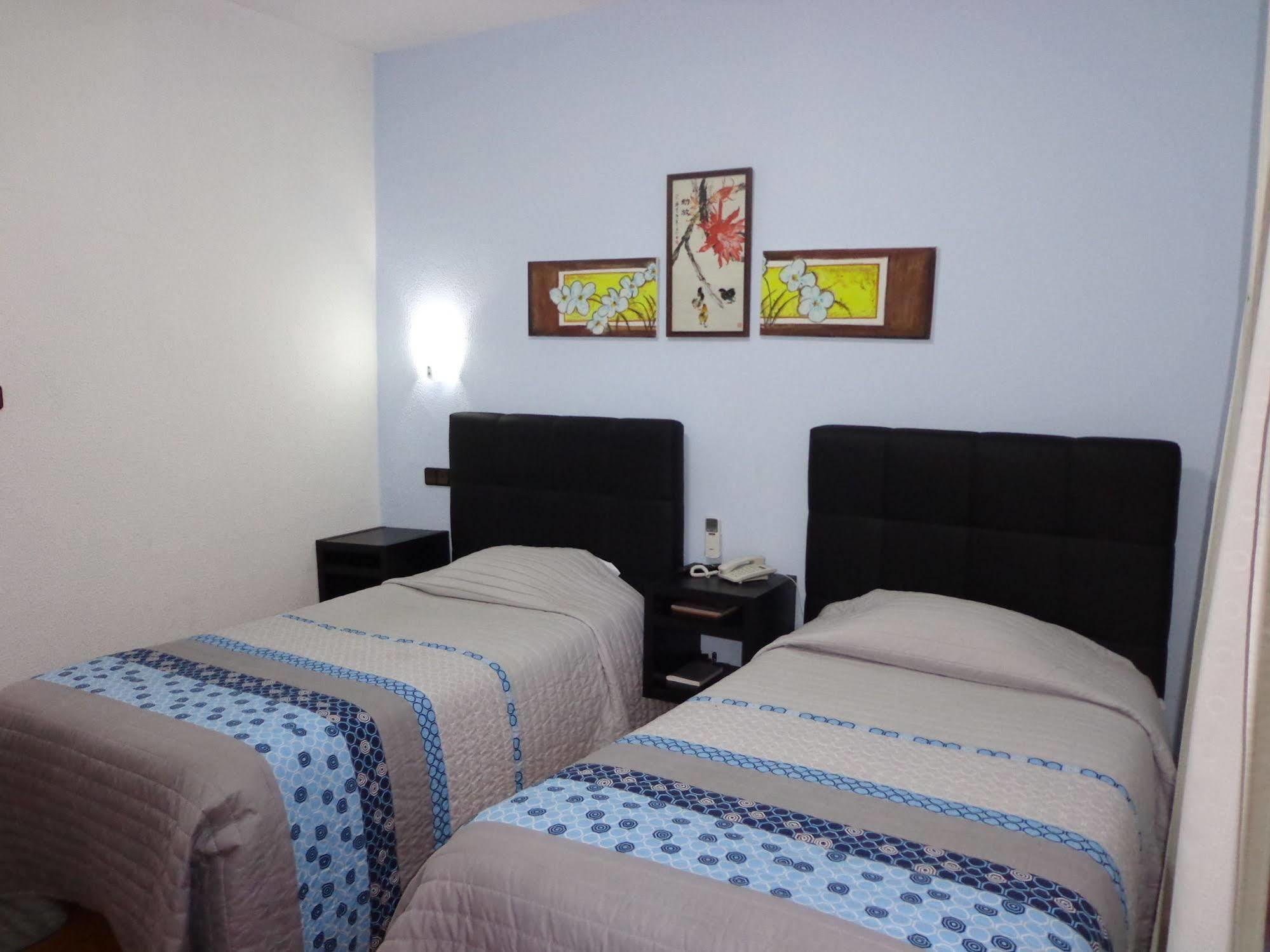 Hotel 4 Estacoes Chaves Esterno foto