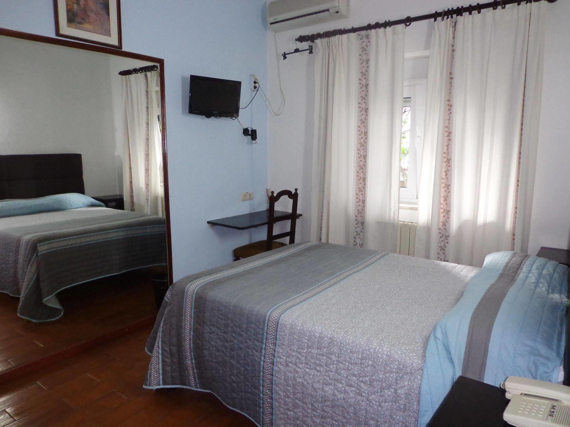 Hotel 4 Estacoes Chaves Esterno foto